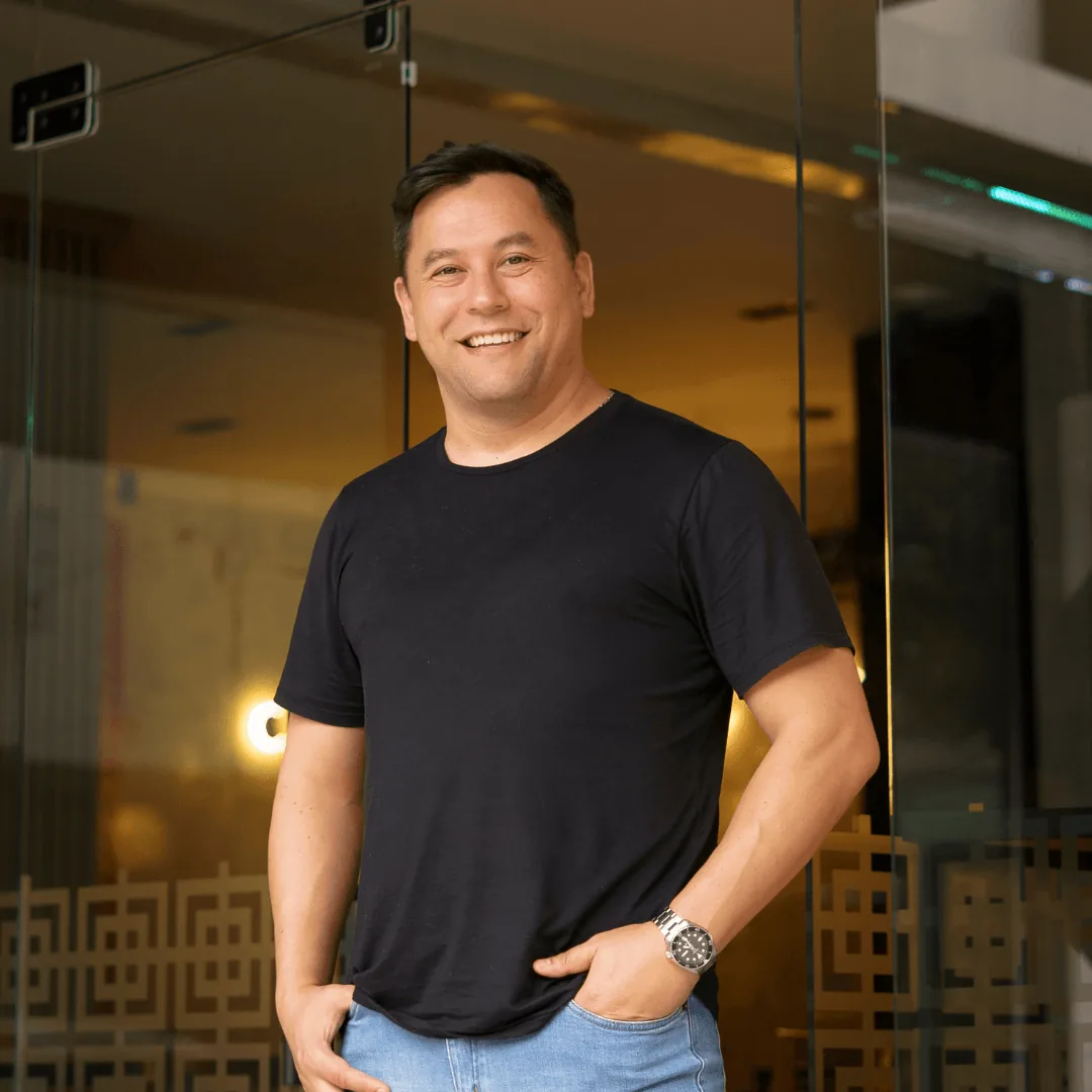 Junithi Ueda, criador do Precificação Lucrativa, dono do Maemuki Sushi e da Vacamarela Burgers